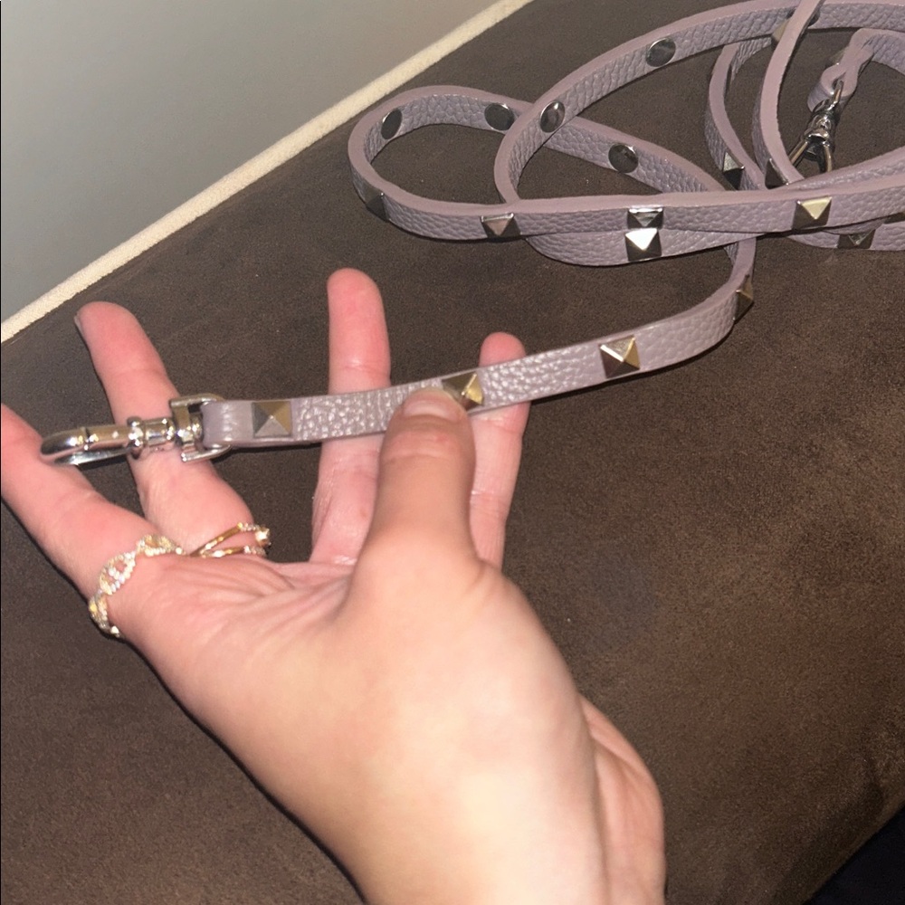 Bandolier Studded Leather phone strap - Picture 2 of 3